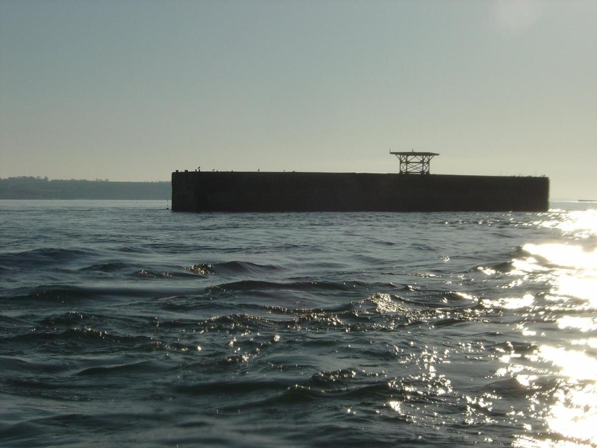 Nid De Pie Grand Duplex Lumineux Cadre Verdoyant Calme A 5 Mn De La Mer Pres Port En Bessin, Bayeux, Omaha Beach, Commes Exterior foto